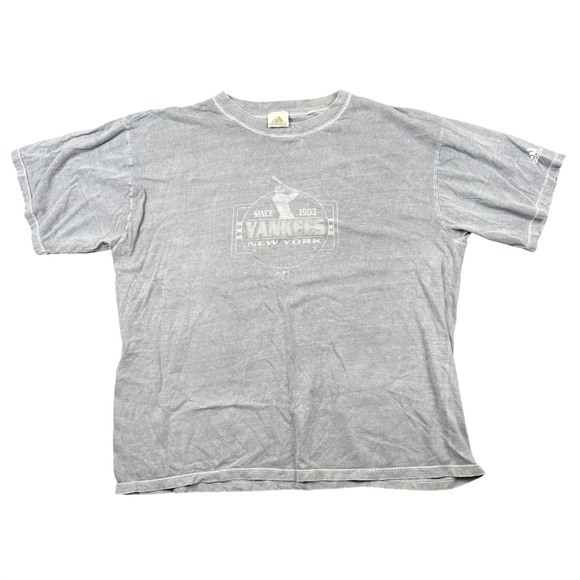 adidas Other - Vintage‎ Adidas New York Yankees Graphic T-Shirt Mens XL Gray Relaxed Fit 2004